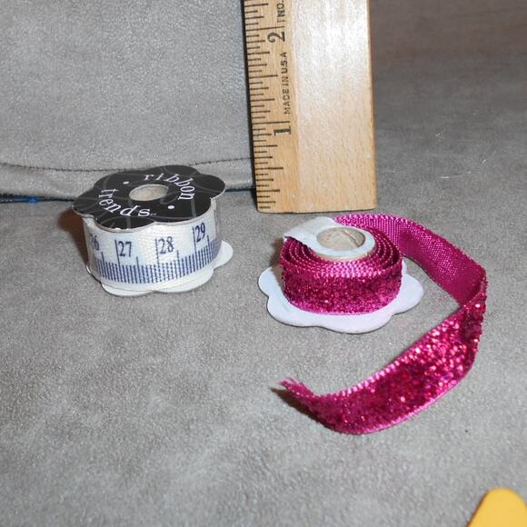 Scrapbook/Paper Crafting Lot: Brilliance Ink Pad, Fiskars Paper Edgers, Ribbon - Picture 8 of 9